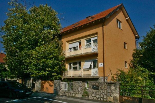 Buzz Hostel Загреб Экстерьер фото